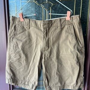 Old Navy Men's Khaki Flat Front Shorts